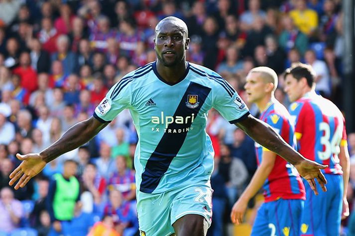 Carlton Cole lék lengi með West Ham.