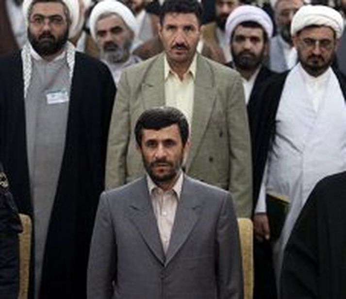 Mahmoud Ahmadinejad forseti Írans sagði að kjarnorkuáætlunin væri eins og lest sem ekki væri hægt að stoppa.