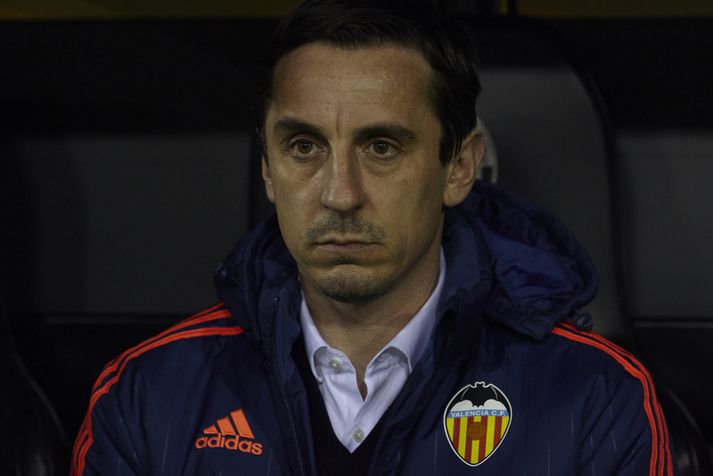 Gary Neville átti ekki sjö dagana sæla á Mestalla.