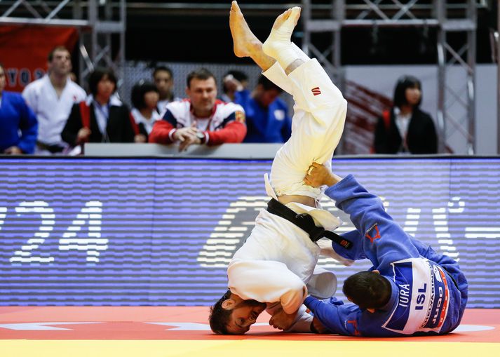 Íslenski júdókappinn Sveinbjörn Jun Iura í glímu við Rússa á alþjóðlegu móti í Japan fyrir nokkrum árum.