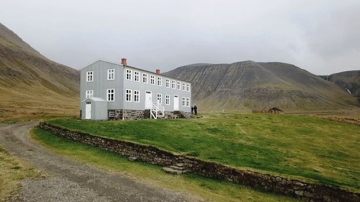 Skólahúsið í Ólafsdal var reist árið 1896 og hýsti fyrsta búnaðarskóla Íslands. Myndin er frá árinu 2017.