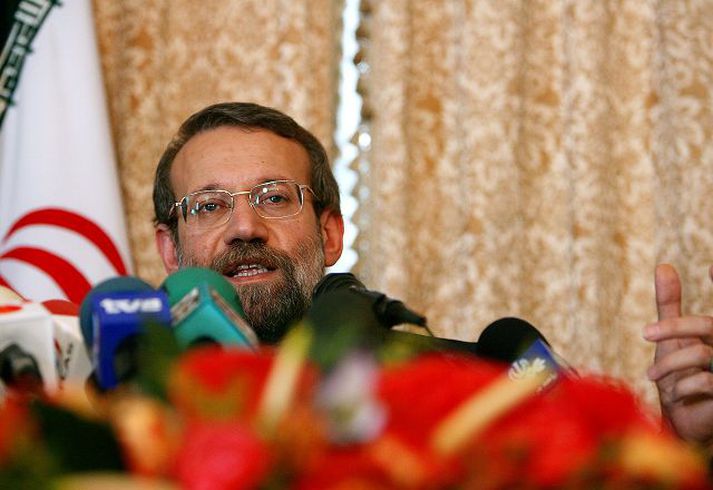 Ali Larijani Fulltrúi Írans í kjarnorkuviðræðunum varaði við því á laugardag að stórveldin þrýstu of hart á Íran um að hætta auðgun úrans.