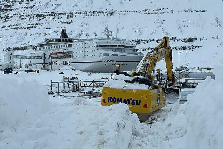 Seyðisfjörður var rýmdur að hluta vegna snjóflóðahættu. Þessi mynd er frá árinu 2023, þegar snjóflóð féllu á bæinn.