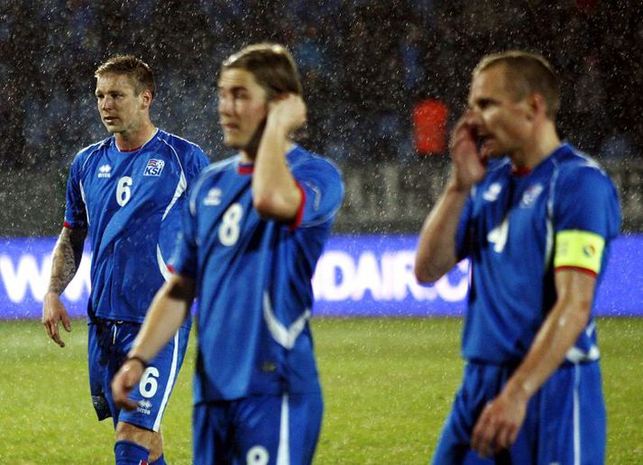 Grétar Rafn Steinsson lék síðast með Íslandi gegn Portúgal í október á síðasta ári. Hér gengur hann af velli eftir 3-1 tap Íslands.