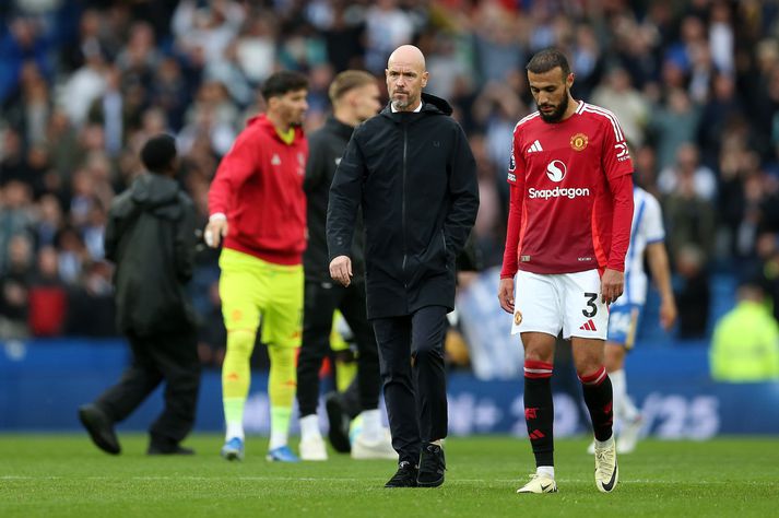 Erik ten Hag og lærisveinar hans í Manchester United máttu þola 2-1 tap gegn Brighton í dag.