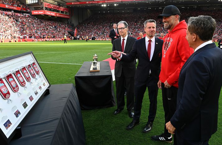 John Henry sést hér á Anfield þegar Jürgen Klopp var kvaddur í vor.