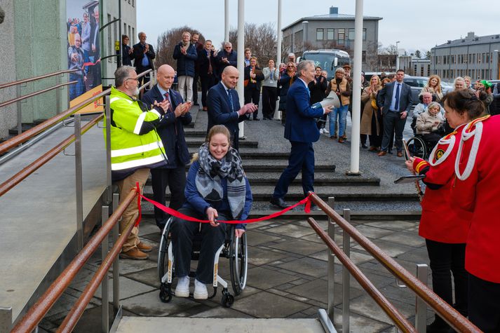 Mikill fjöldi kom saman til að fagna þessum síðasta rampi átaksins. 