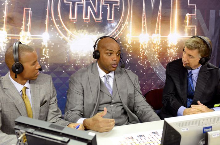 Charles Barkley í útsendingu TNT með þeim Reggie Miller og Marv Albert.