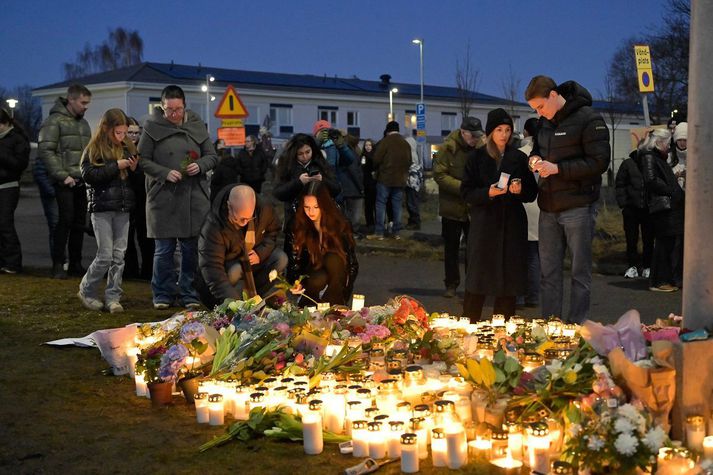 Frá minningarathöfn í Örebro í gærkvöldi.