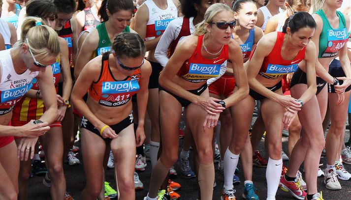 Paula Radcliffe gerir sig hér klára fyrir maraþonhlaup.